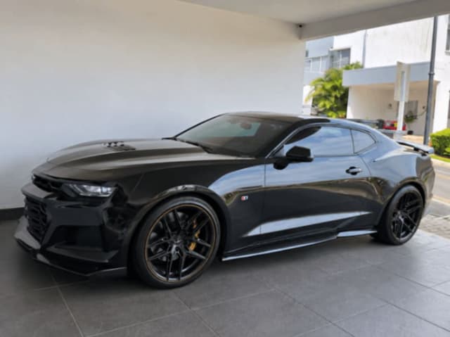 Chevrolet Camaro 2SS