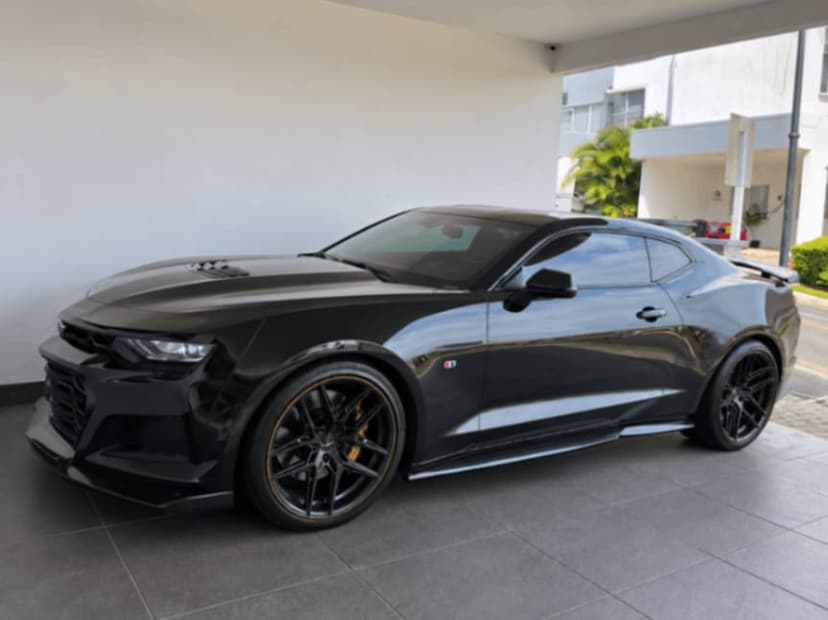 Chevrolet Camaro 2SS