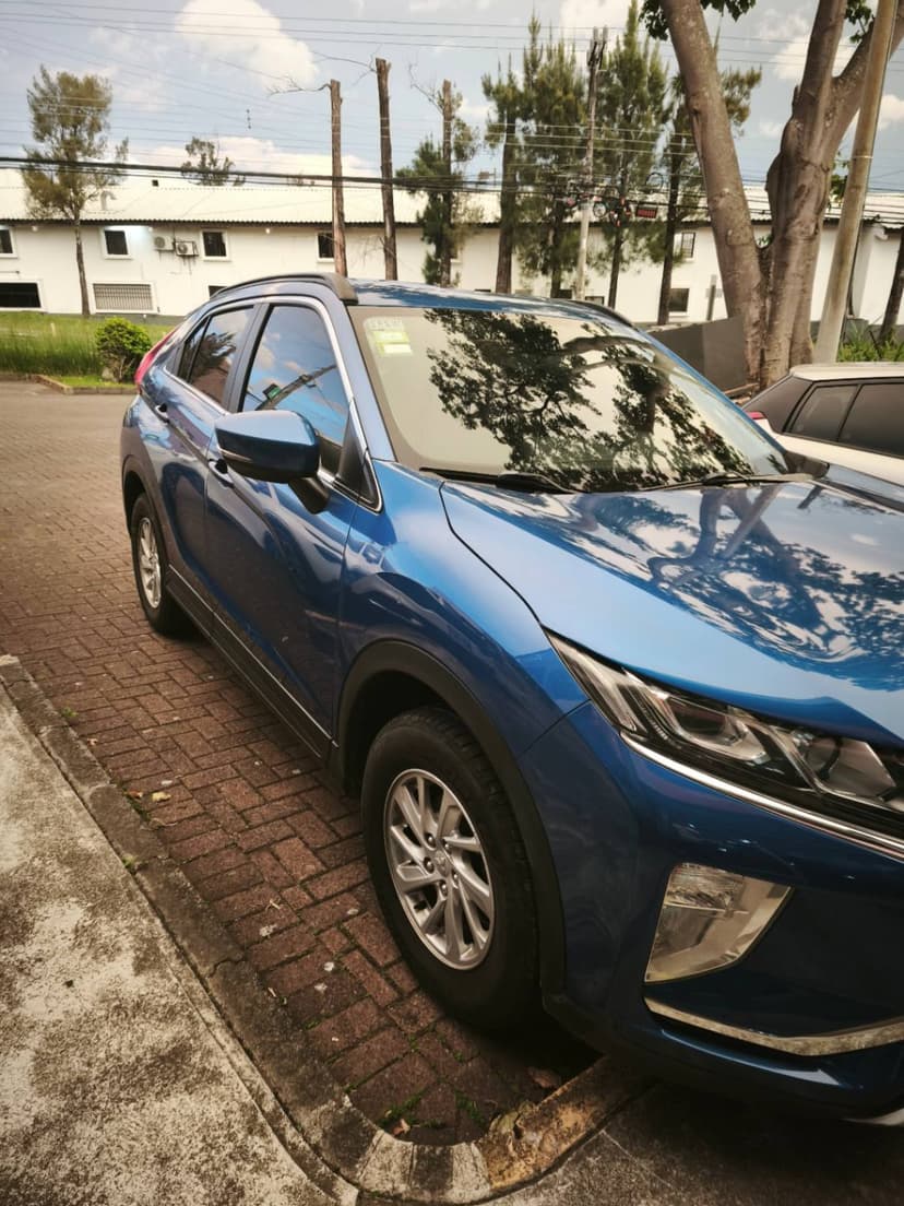 Mitsubishi cross 2018